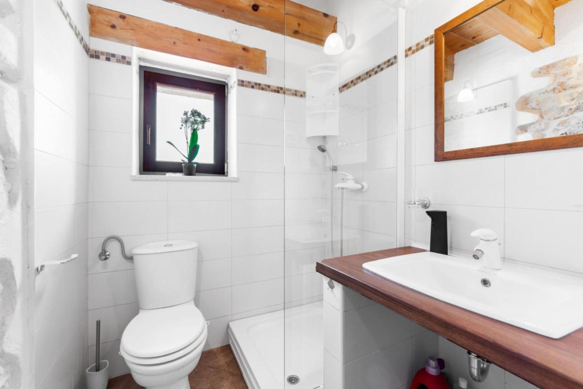 House With Private Pool Ladybug Villa *