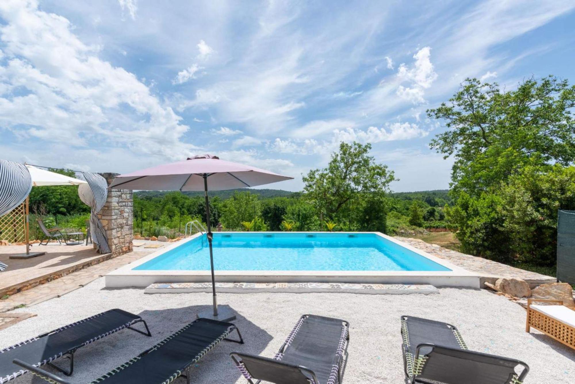 House With Private Pool Ladybug Villa
